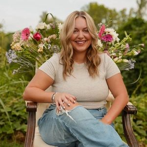 Meet your Posher, Leanna